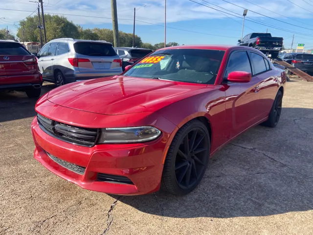 2015 Dodge Charger SE's photo
