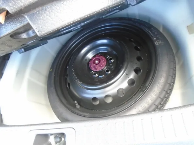 2021 Toyota Corolla LE - Photo 20