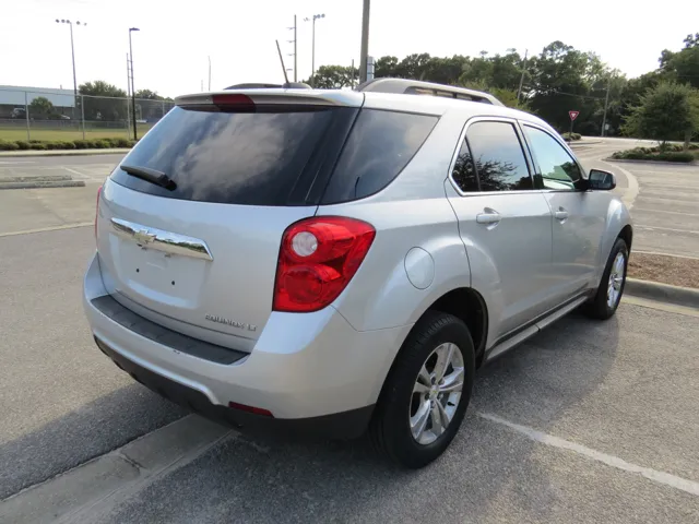 2015 Chevrolet Equinox LT photo 3