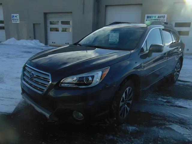 2015 Subaru Outback Limited's photo