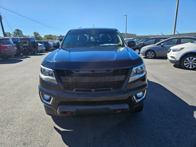 2020 Chevrolet Colorado LT photo 2