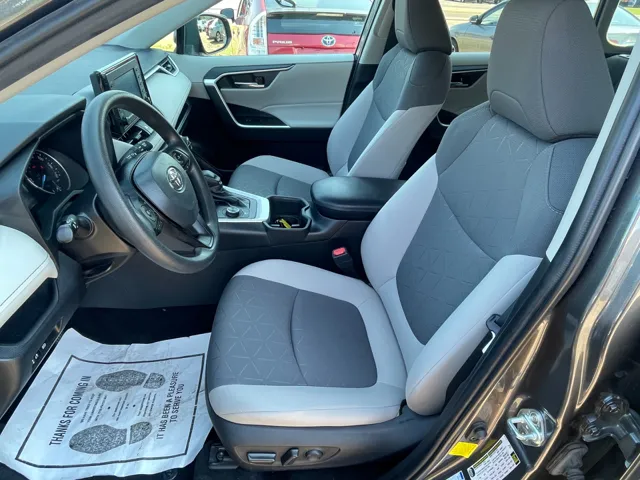 2022 Toyota RAV4 Hybrid photo 6