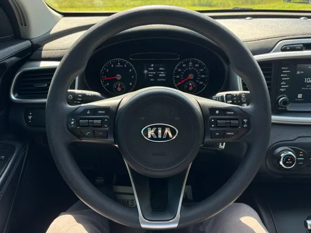 2018 Kia Sorento LX - Photo 9