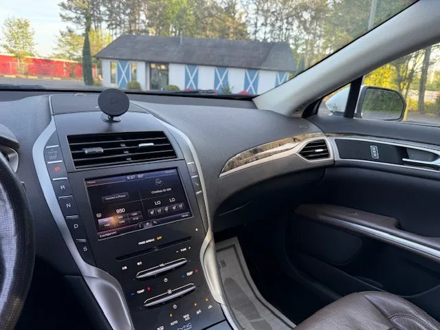 2013 Lincoln MKZ Base - Photo 11