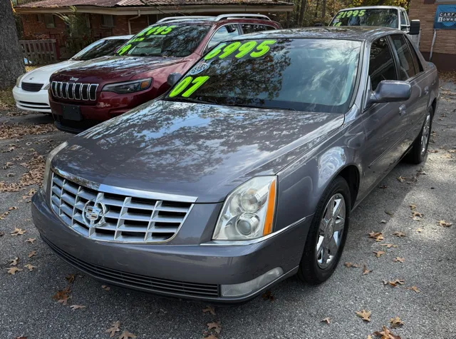 2007 Cadillac DTS V8's photo