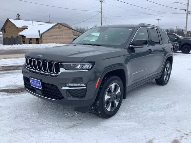 2023 Jeep Grand Cherokee 4xe 4x4's photo