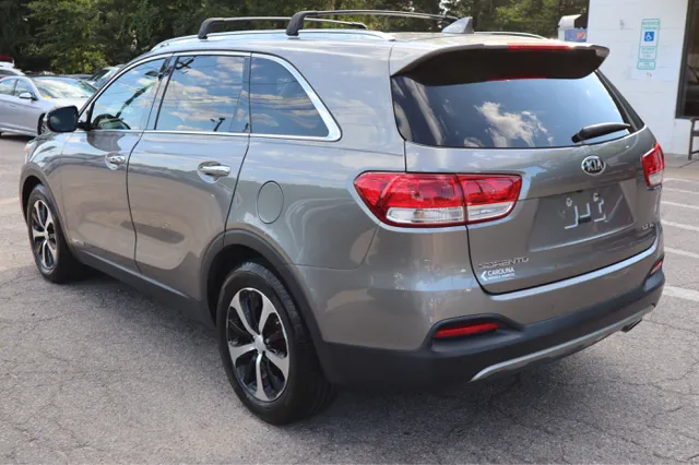 2018 Kia Sorento EX V6 photo 2