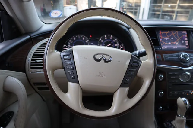 2014 Infiniti QX80 photo 12