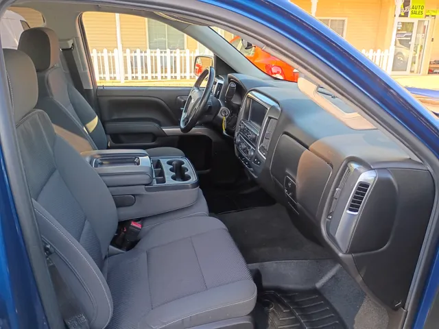 2018 Chevrolet Silverado 1500 photo 2