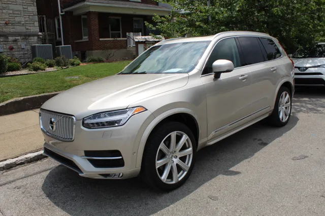 2018 Volvo XC90 Inscription photo 2