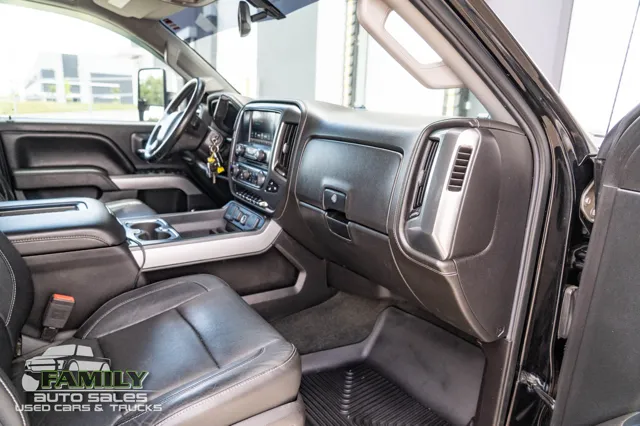 2016 Chevrolet Silverado 2500HD LTZ - Photo 25