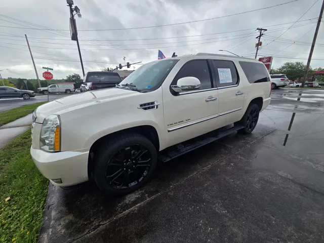 2013 Cadillac Escalade ESV AWD Luxury's photo