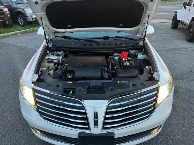 2018 Lincoln MKT Reserve - Photo 32
