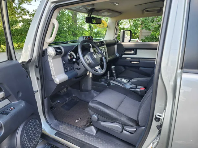 2012 Toyota FJ Cruiser Base photo 10