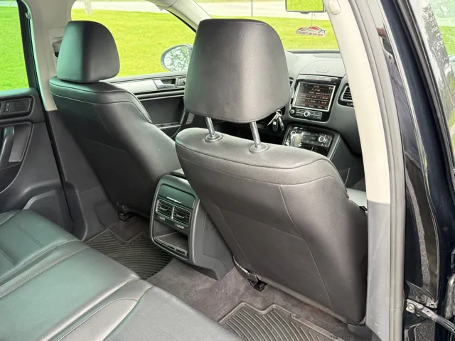 2011 Volkswagen Touareg Sport - Photo 39