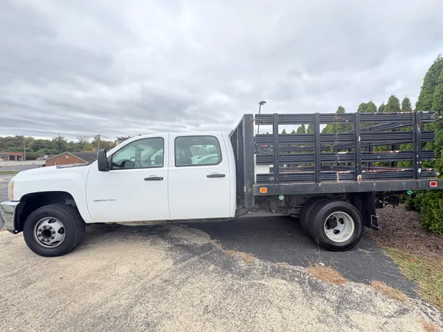 2014 Chevrolet Silverado 3500HD Work Truck photo 3