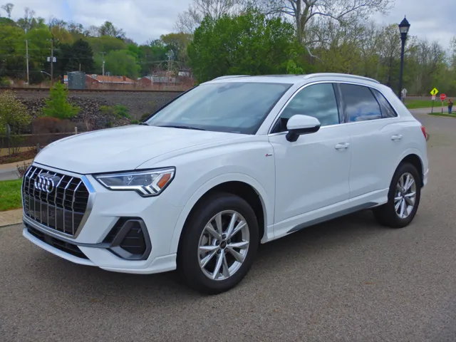 2025 Audi Q3 S Line Premium