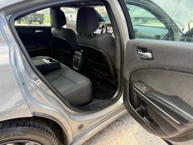 2019 Dodge Charger SXT photo 10