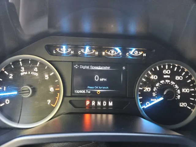 2017 Ford F-150 XLT photo 13
