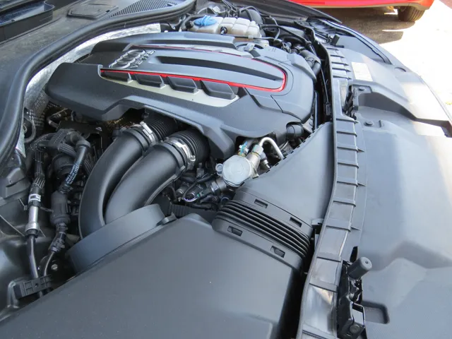 2014 Audi S6 photo 30