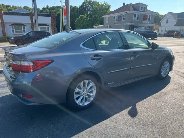 2013 Lexus ES 300h - Photo 3