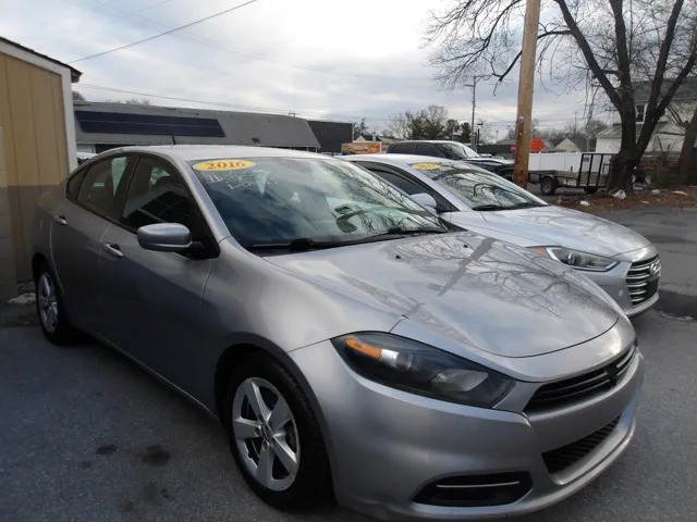 2016 Dodge Dart SXT's photo