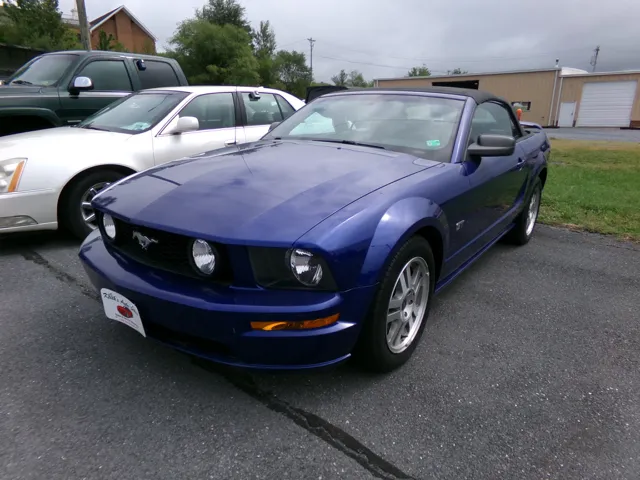 2005 Ford Mustang's photo