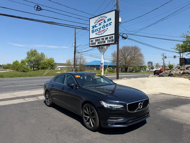 2017 Volvo S90 T6 Momentum AWD's photo