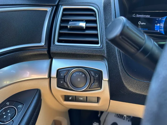 2016 Ford Explorer XLT - Photo 52