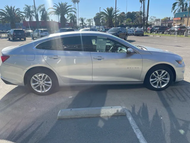 2018 Chevrolet Malibu 1LT - Photo 4