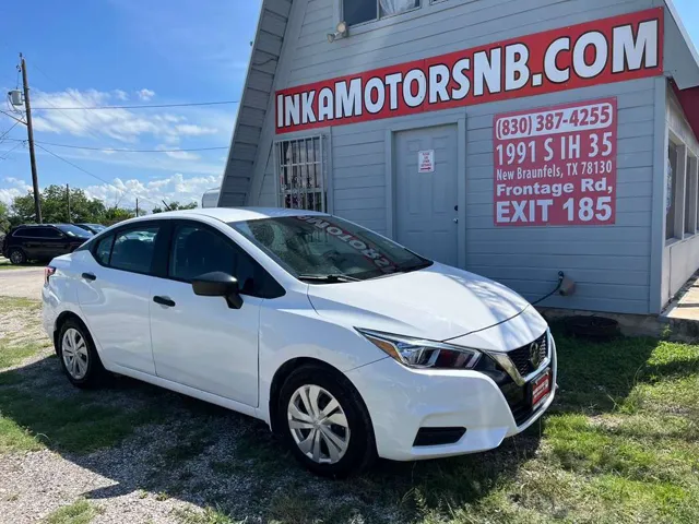 2020 Nissan Versa S FWD photo