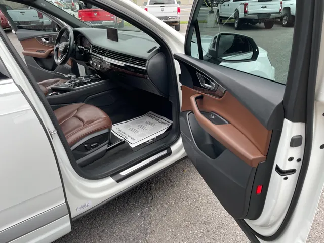2019 Audi Q7 Premium Plus photo 24