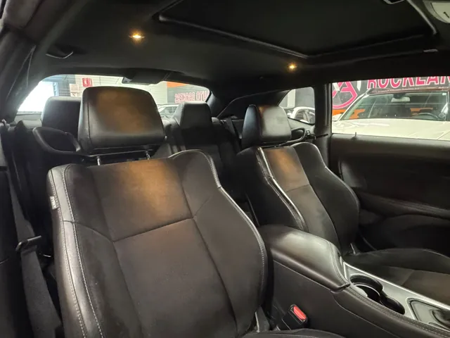 2019 Dodge Challenger photo 11