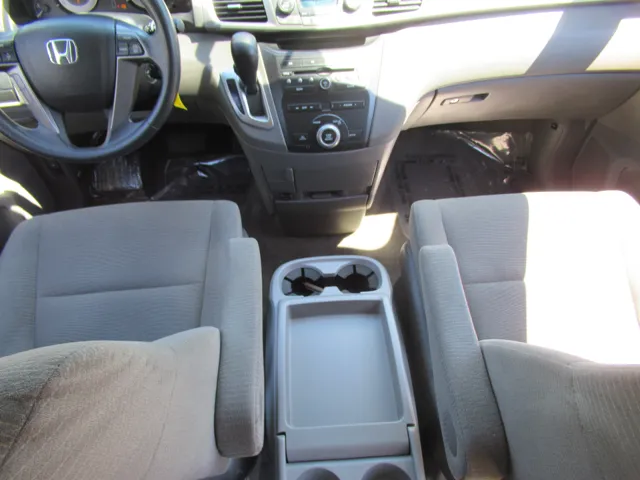 2013 Honda Odyssey LX - Photo 21