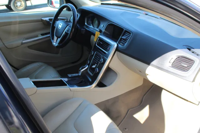 2014 Volvo S60 T5 - Photo 24