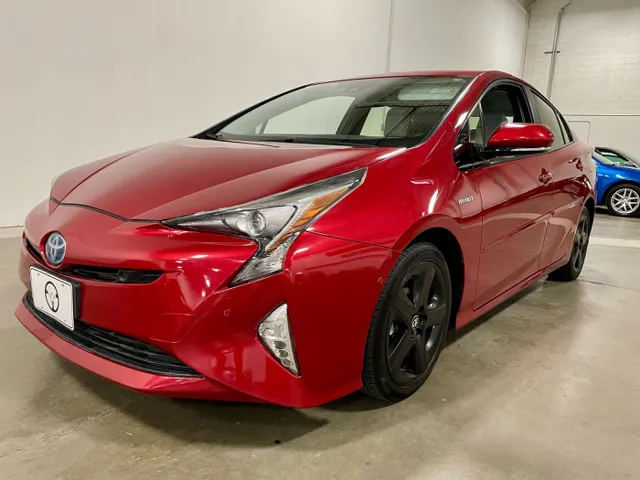 2017 Toyota Prius Four's photo