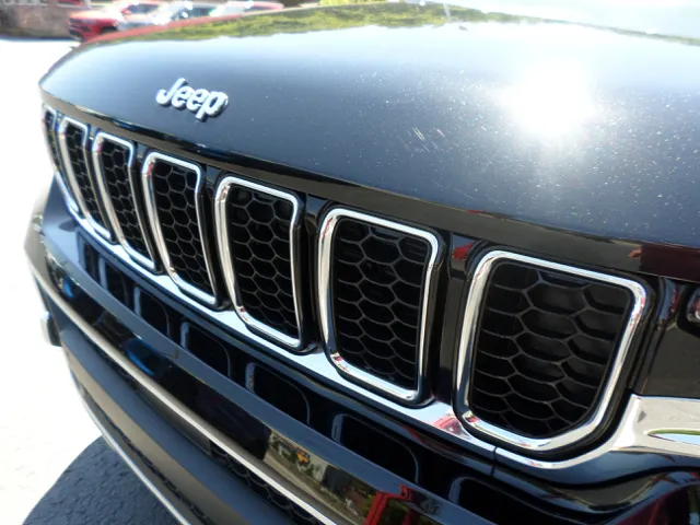 2023 Jeep Grand Cherokee Overland - Photo 85