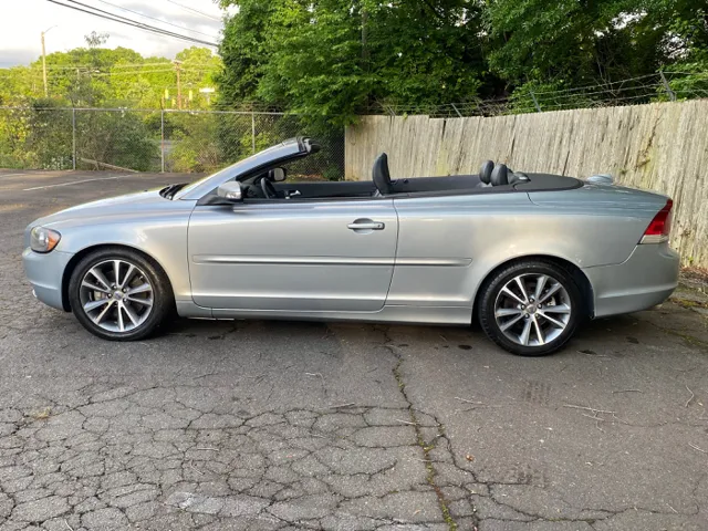 2010 Volvo C70 T5