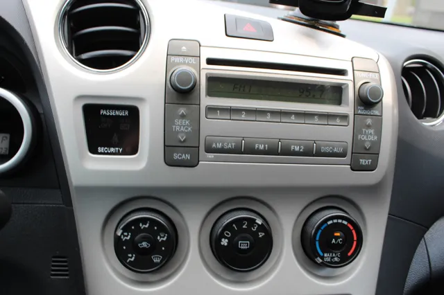 2010 Toyota Corolla Matrix L 4WD photo 13