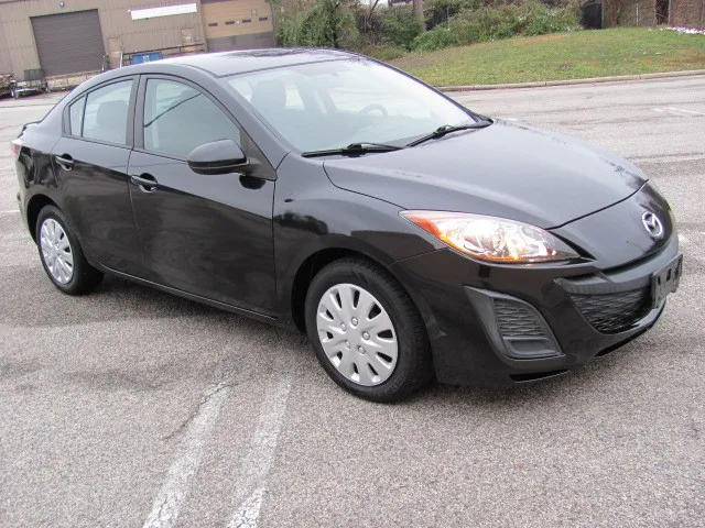 2011 Mazda MAZDA3 i Sport's photo