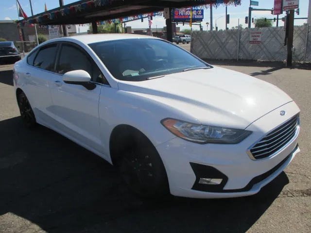 2020 Ford Fusion SE - Photo 3