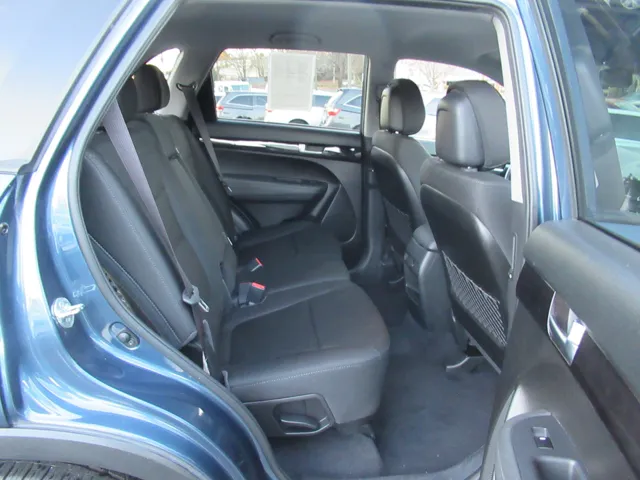 2015 Kia Sorento LX - Photo 14