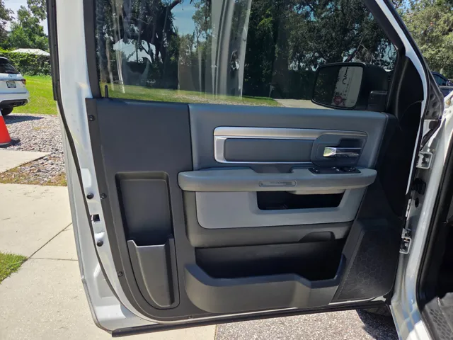 2019 Ram 1500 Classic photo 11