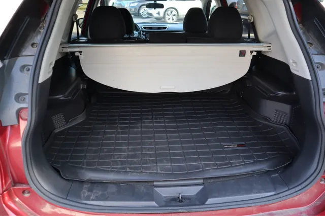 2016 Nissan Rogue SV AWD photo 9