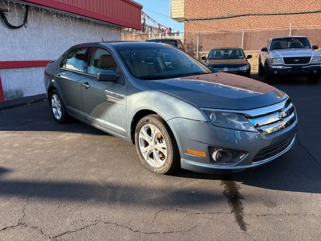 2012 Ford Fusion SE's photo