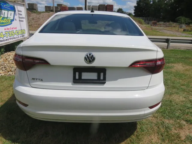 2020 Volkswagen Jetta SE R-Line photo 4