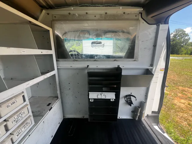 2003 Chevrolet Express Base - Photo 11