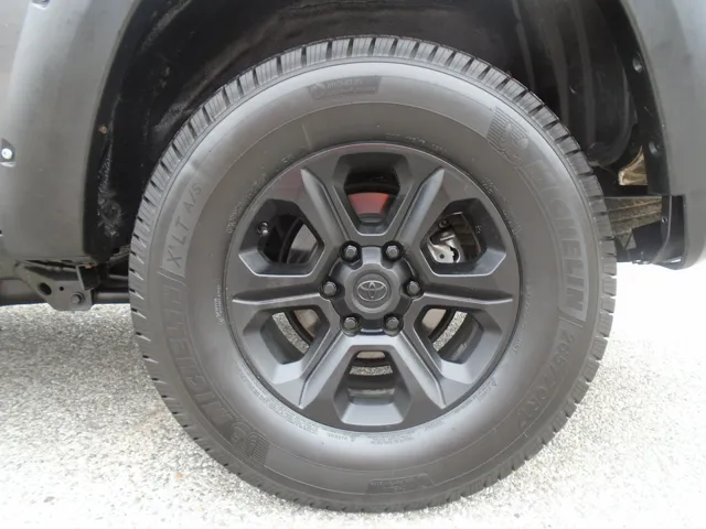 2016 Toyota 4Runner SR5 - Photo 28