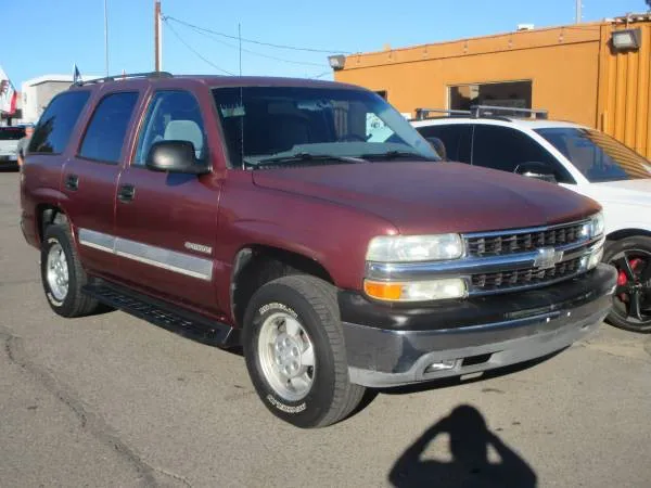 2003 Chevrolet Tahoe LS's photo