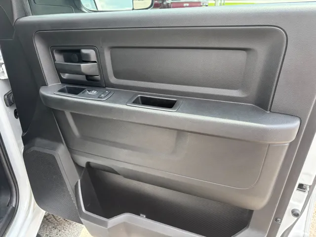 2017 Ram 2500 Tradesman photo 21